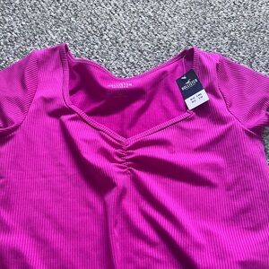 Hollister Women's Fuchsia Short Sleeve Top